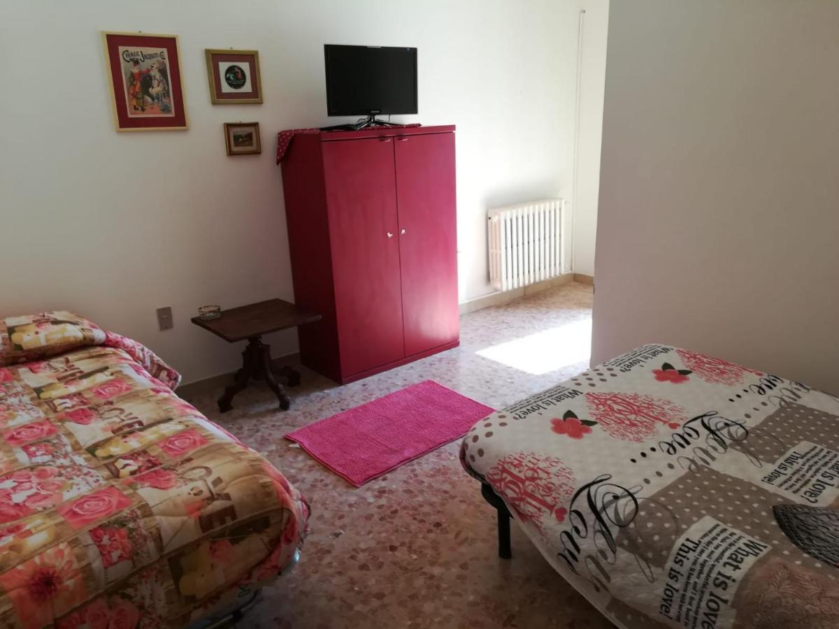 بيسكارا Villa Pietro الغرفة الصورة